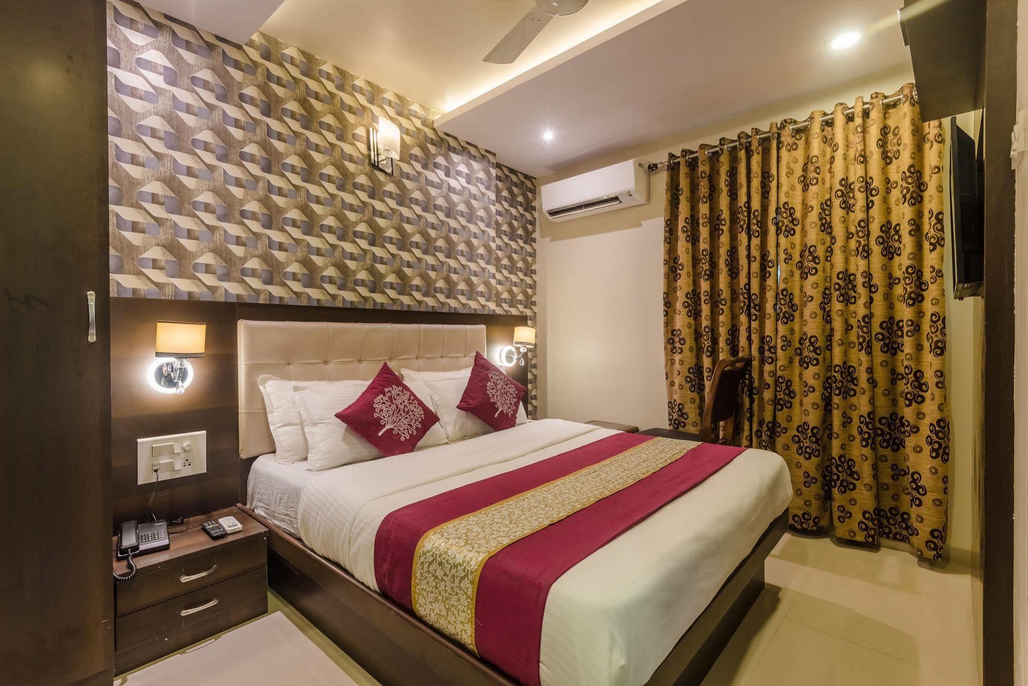 Hotel Liberty Plaza Bombay Exterior foto