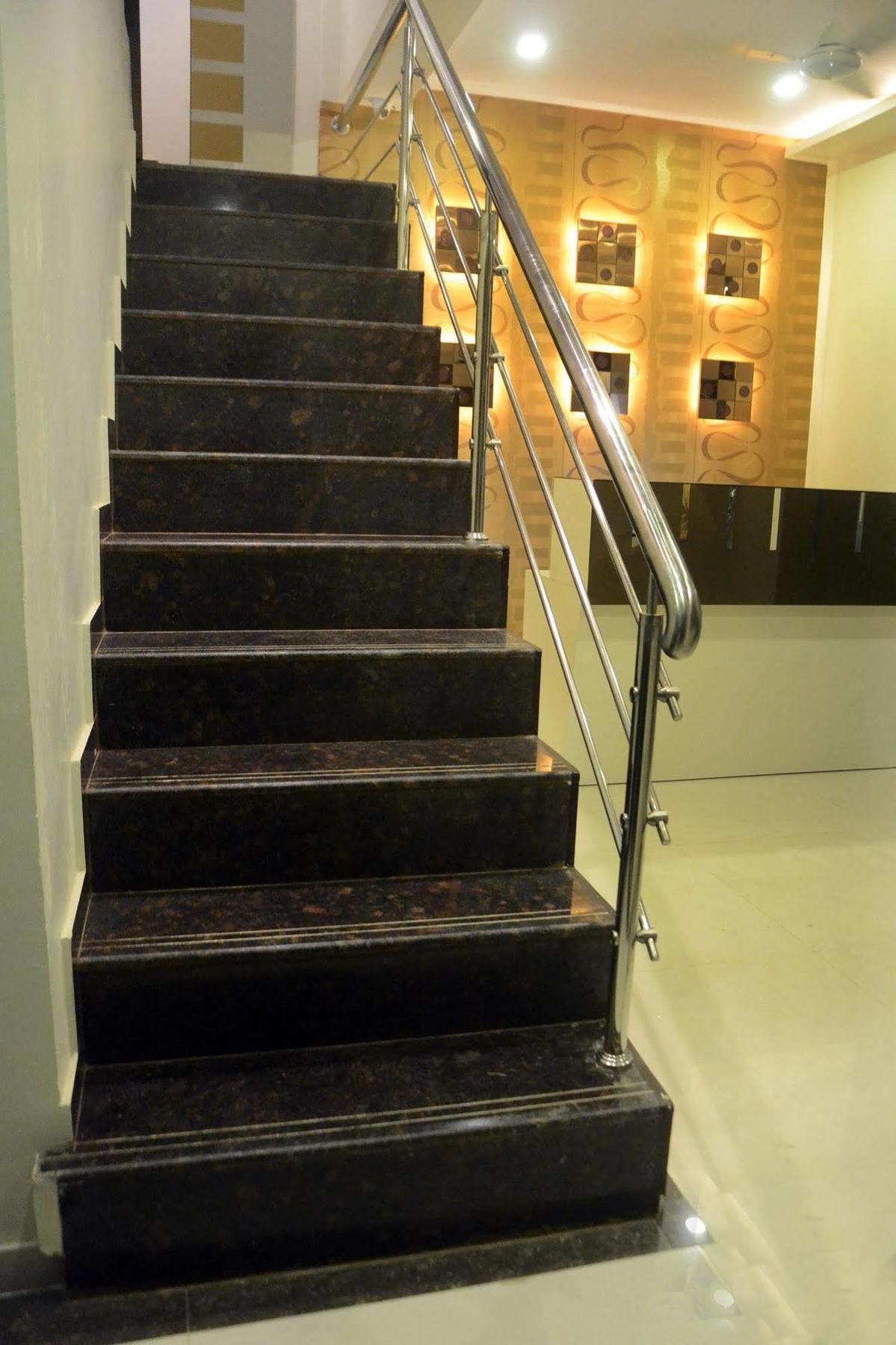 Hotel Liberty Plaza Bombay Exterior foto